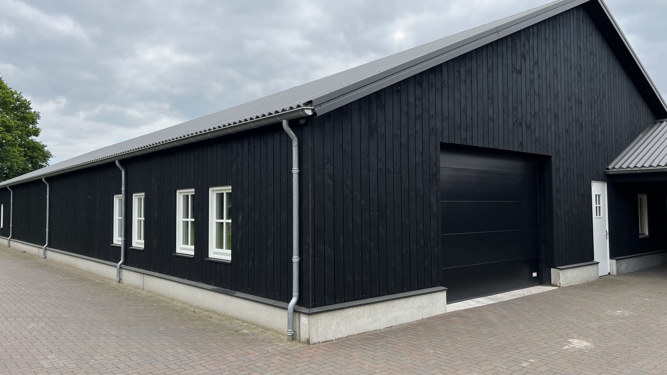 Houten gevelbekleding voor schuur