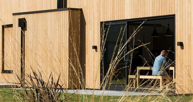 Afwerking houten gevelbekleding channel siding hib gevels Afwerking houten gevelbekleding channel siding profiel