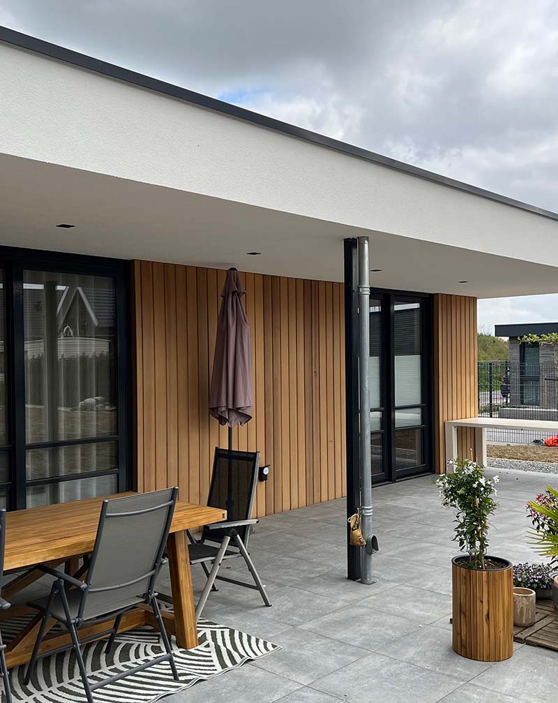 bungalow-western-red-cedar-hib Bungalow met Western Red Cedar houten gevelbekleding van HIB gevels