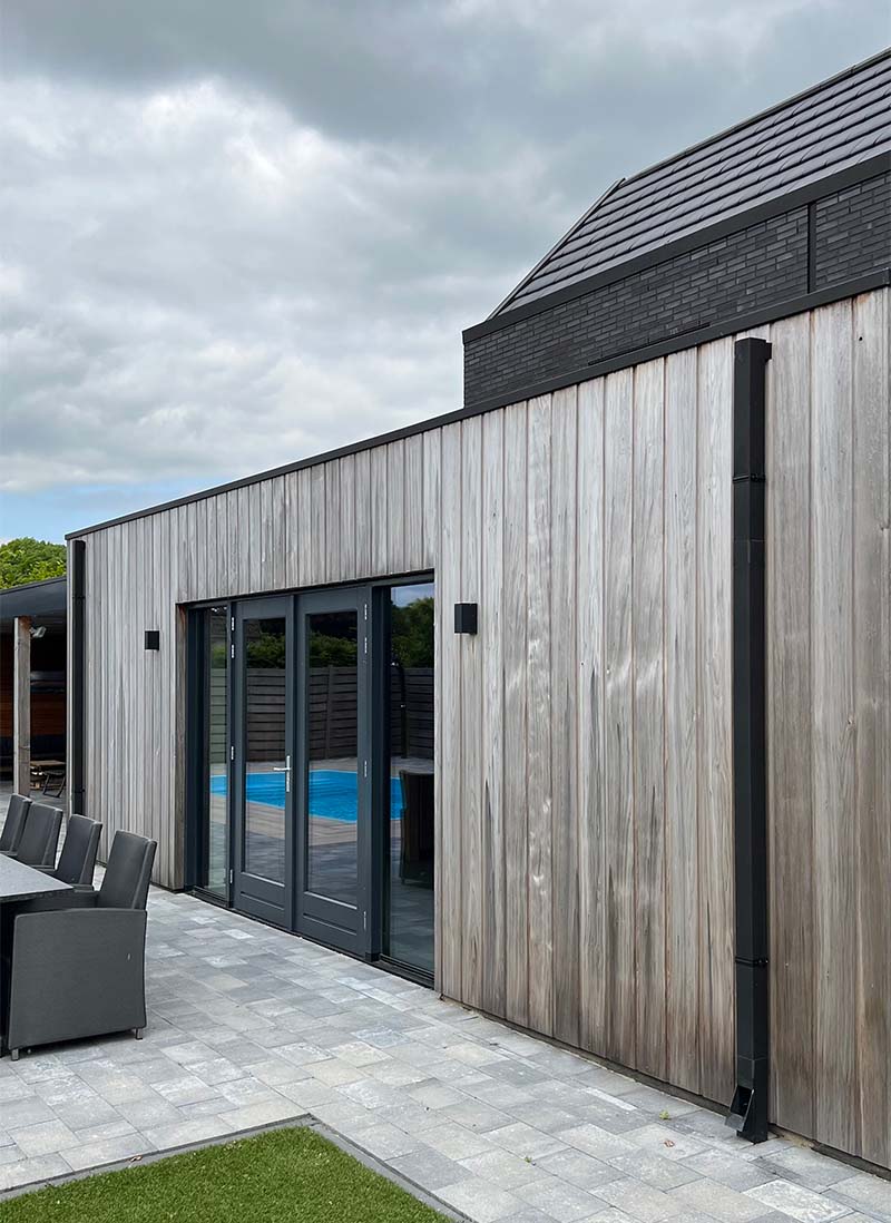 hib-gevels-vergrijsd-hout-western-red-cedar Western Red Cedar vergrijsd voor houten gevelbekleding in Eindhoven