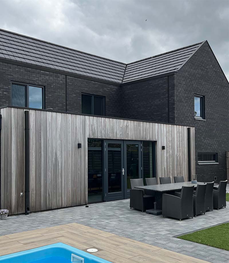 vergrijsde-houten-gevelbekleding-hib-gevels Western Red Cedar vergrijsd voor houten gevelbekleding in Eindhoven