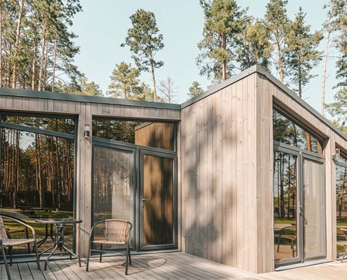 Maak je vrijstaande tuinkamer extra sfeervol met houten gevelkleding