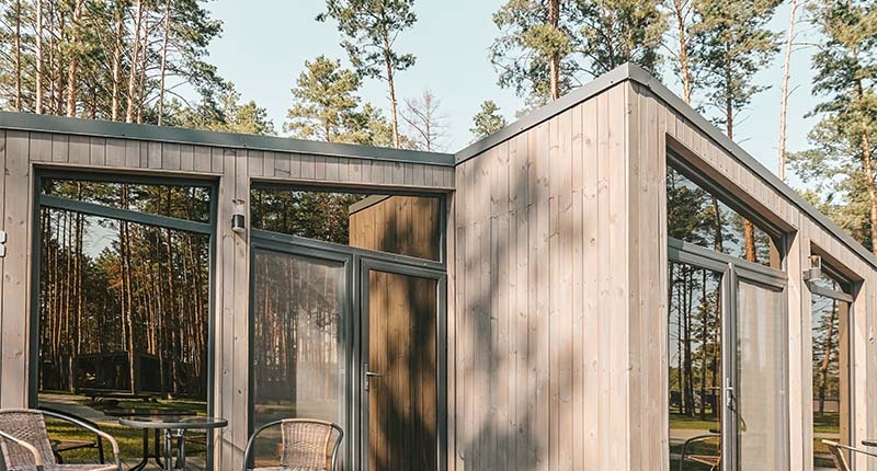 tuinkamer-houten-gevelbekleding-hibgevel Maak je vrijstaande tuinkamer extra sfeervol met houten gevelkleding
