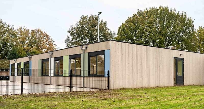 houten gevelbekleding duurzaam thermisch gemodificeerd HIB Gevels levert Platowood Vuren voor basisschool Berkel-Enschot