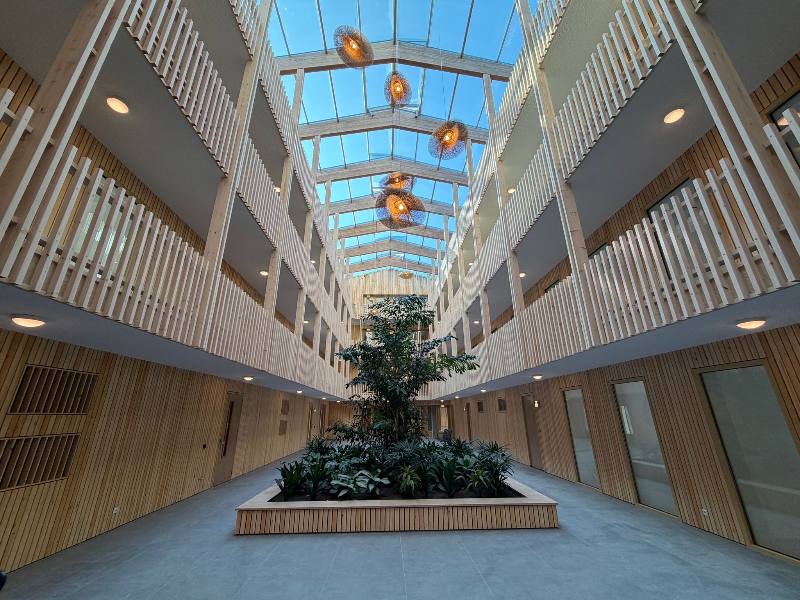 hoge-kwaliteit-gevelbekleding-appartementencomplex Klompenmakers appartementencomplex Pure Wood gevelbekleding